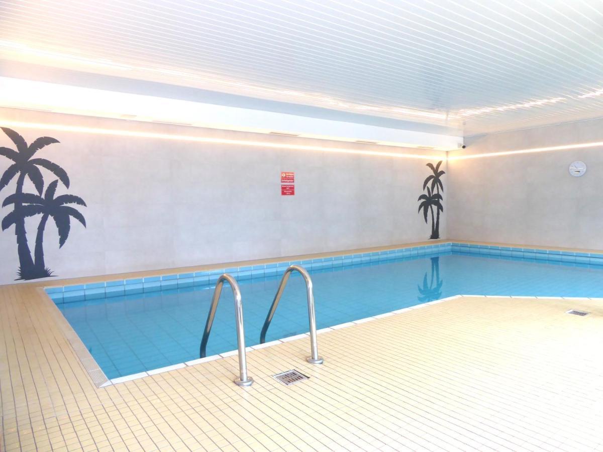 Apartment Glamory Pool Sauna Wifi 6 Personen Near Lift Balkon Ps4 *