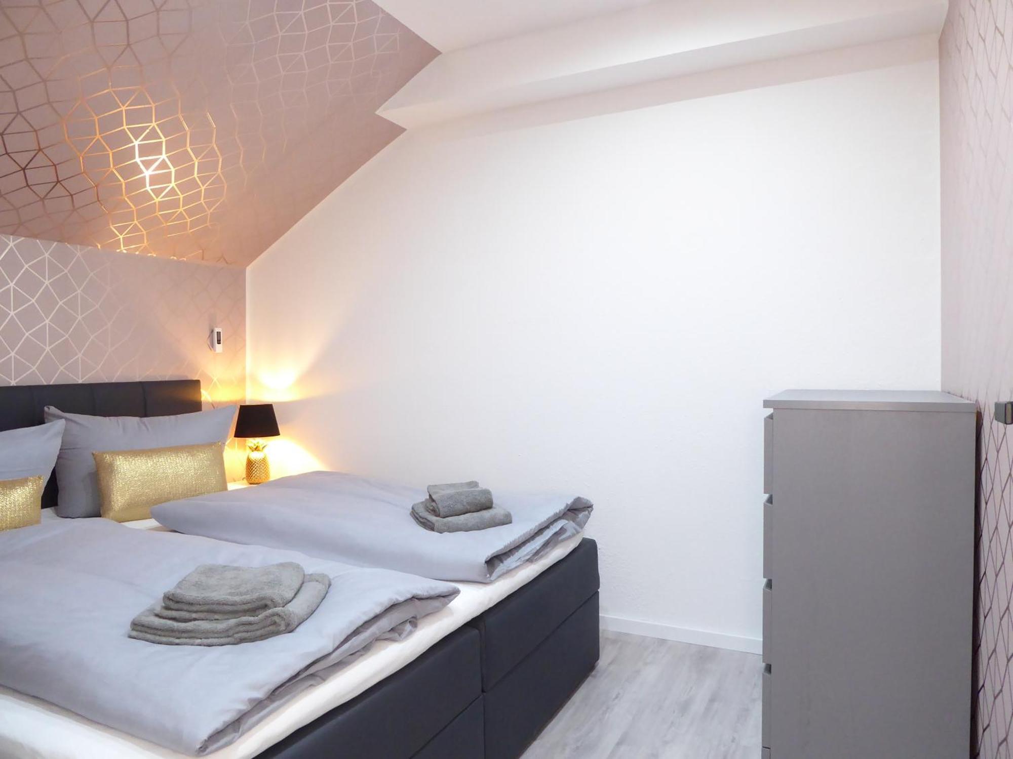 Glamory Pool Sauna Wifi 6 Personen Near Lift Balkon Ps4 *